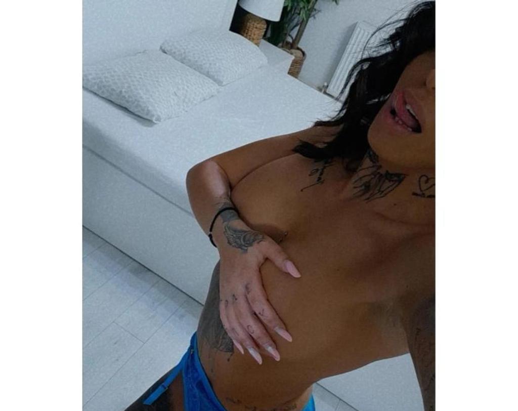  is Female Escorts. | East Midlands | United Kingdom | United Kingdom | scarletamour.com 