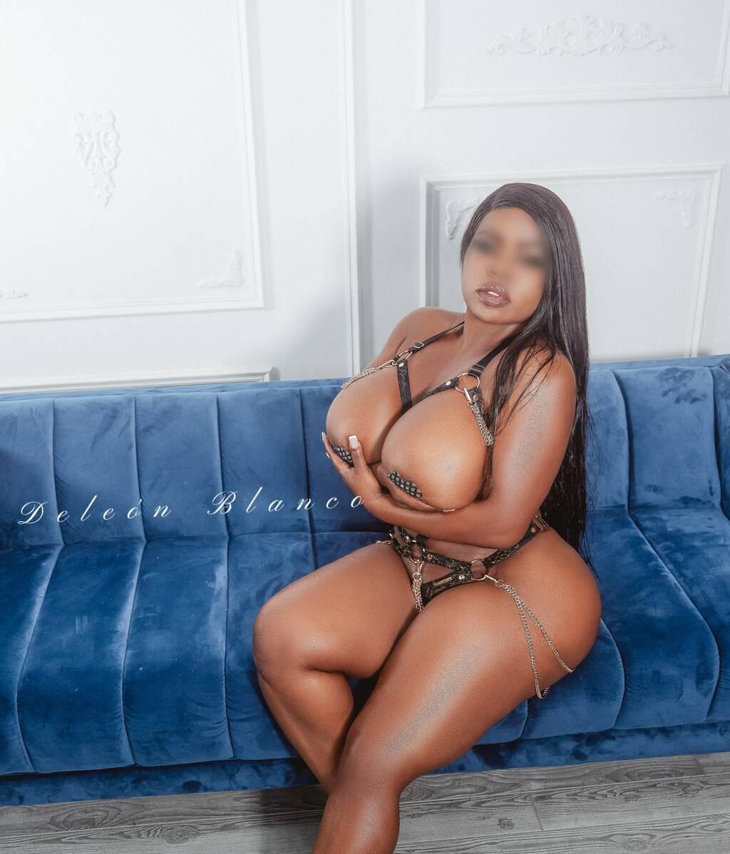 Deleòn is Female Escorts. | windsor | Ontario | Canada | scarletamour.com 