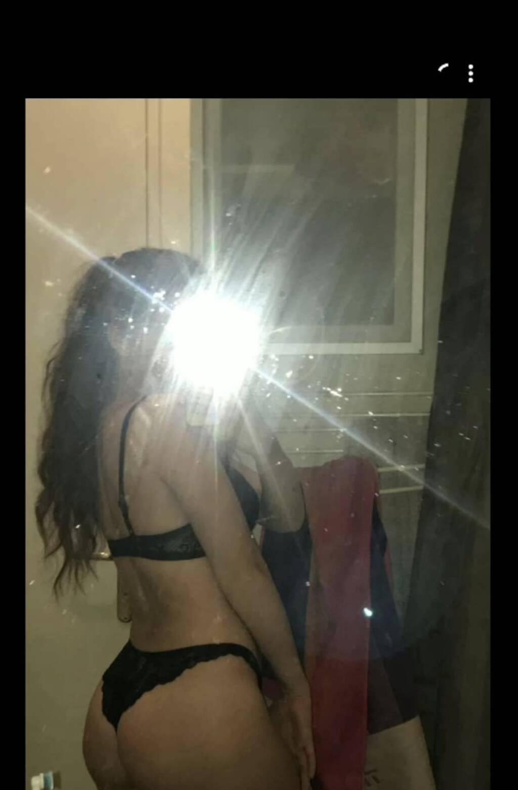 Kim is Female Escorts. | Sherbrooke | Quebec | Canada | scarletamour.com 