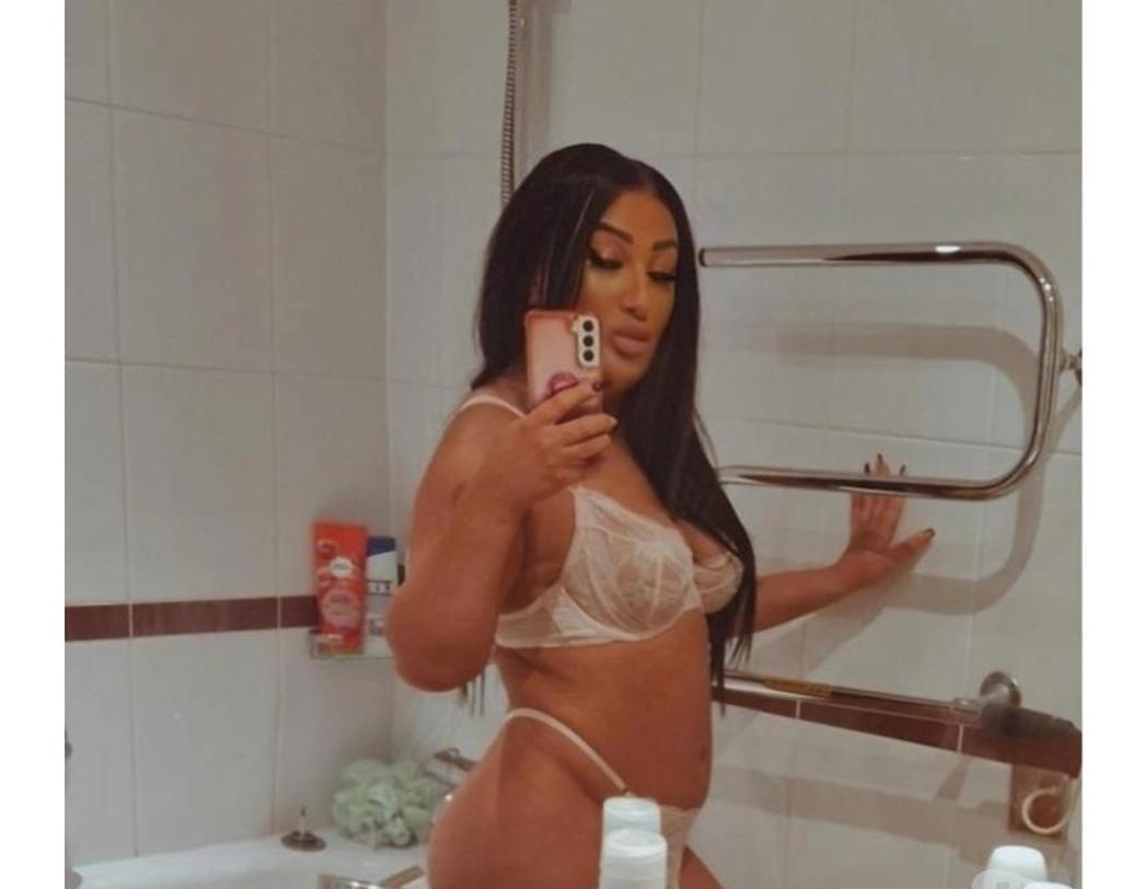  is Female Escorts. | East Midlands | United Kingdom | United Kingdom | scarletamour.com 