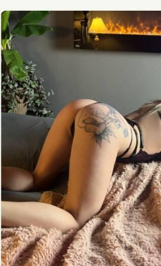 Paisley is Female Escorts. | Winnipeg | Manitoba | Canada | scarletamour.com 