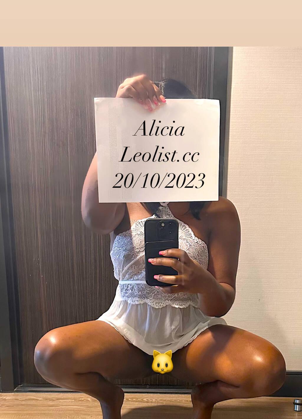 Alicia is Female Escorts. | Owen Sound | Ontario | Canada | scarletamour.com 