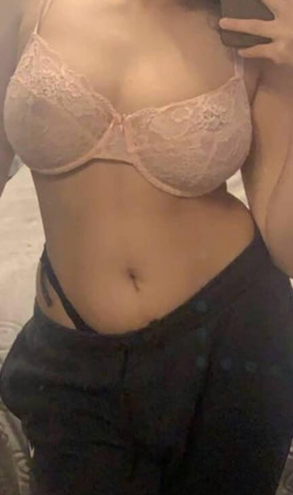 Kajal is Female Escorts. | Toronto | Ontario | Canada | scarletamour.com 