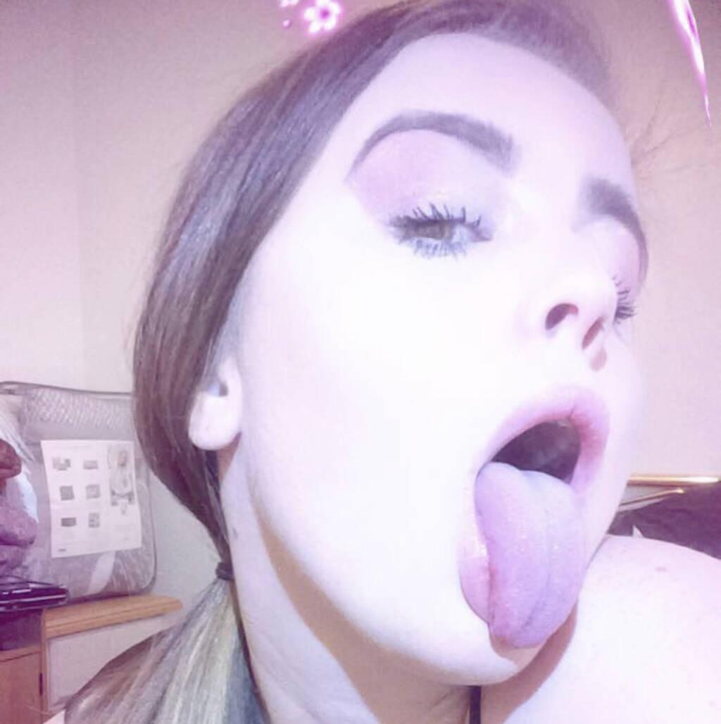 Camilla is Female Escorts. | Calgary | Alberta | Canada | scarletamour.com 