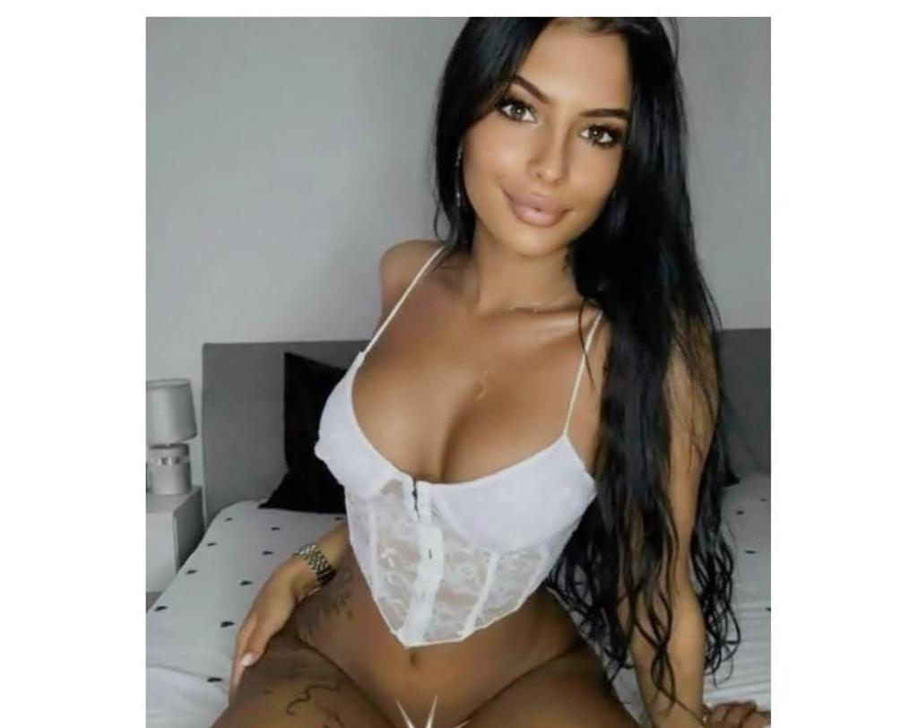  is Female Escorts. | London | United Kingdom | United Kingdom | scarletamour.com 
