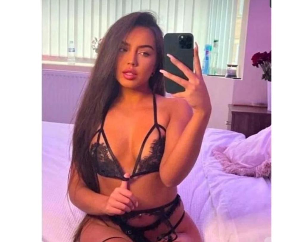  is Female Escorts. | Devon | United Kingdom | United Kingdom | scarletamour.com 