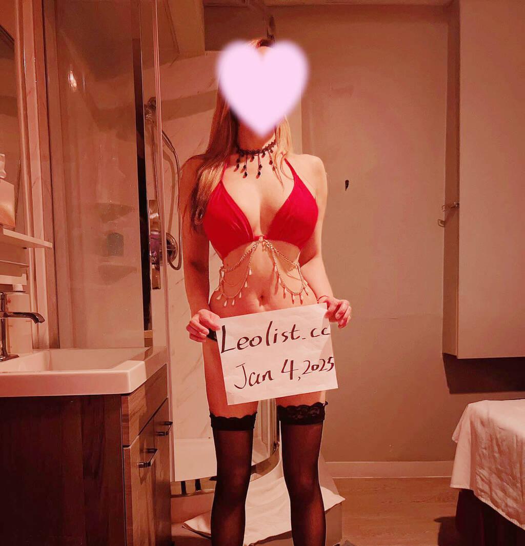 EVA is Female Escorts. | Vancouver | British Columbia | Canada | scarletamour.com 