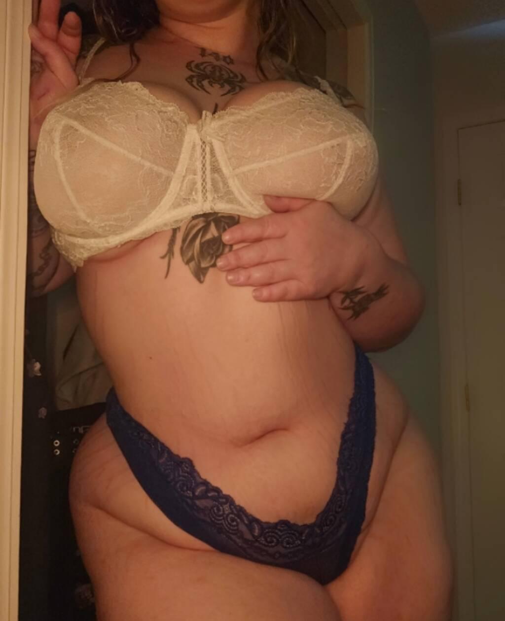 Willow is Female Escorts. | Calgary | Alberta | Canada | scarletamour.com 