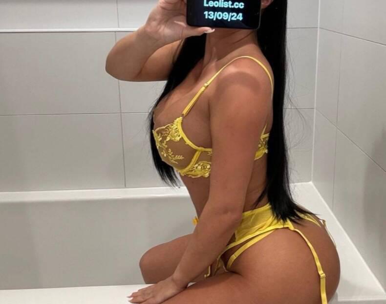 Jessica is Female Escorts. | Saskatoon | Saskatchewan | Canada | scarletamour.com 
