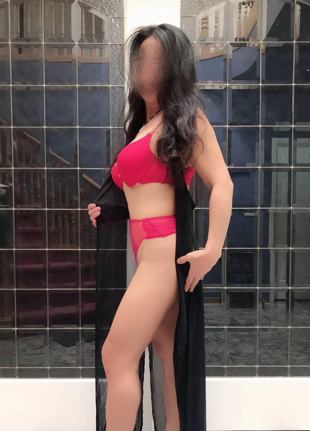 Riza is Female Escorts. | Vancouver | British Columbia | Canada | scarletamour.com 