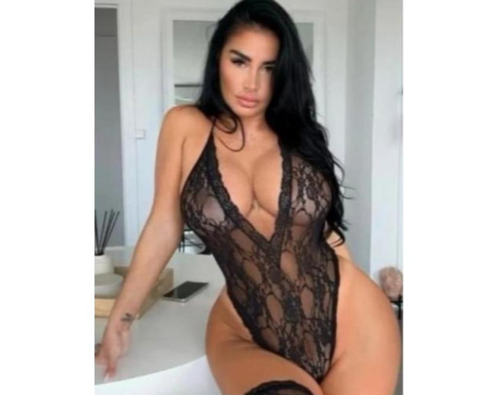  is Female Escorts. | Leeds | United Kingdom | United Kingdom | scarletamour.com 