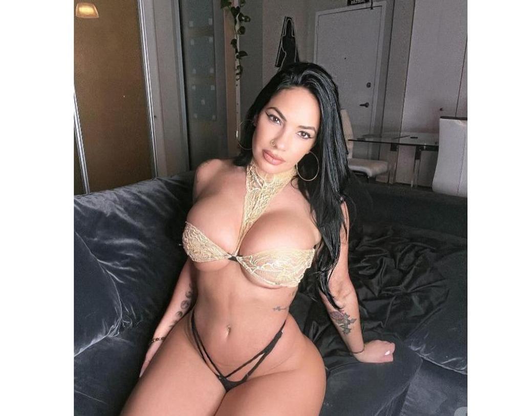  is Female Escorts. | London | United Kingdom | United Kingdom | scarletamour.com 