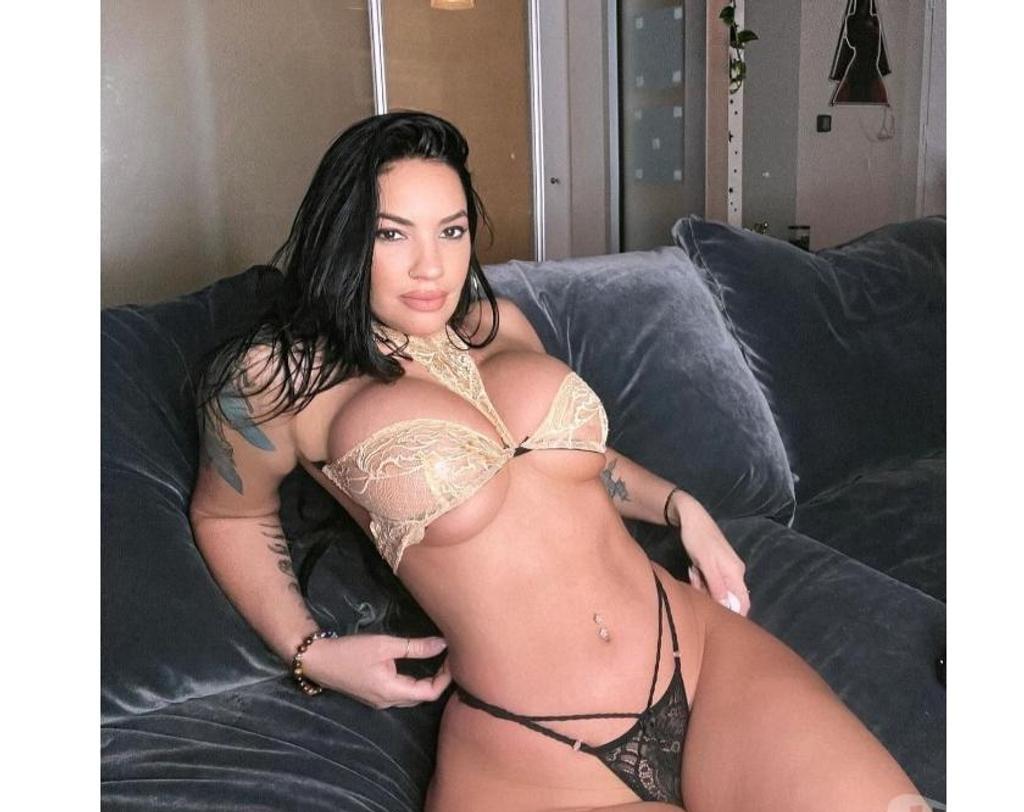  is Female Escorts. | London | United Kingdom | United Kingdom | scarletamour.com 