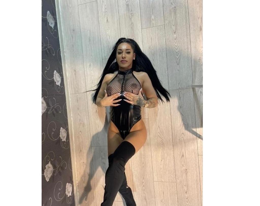  is Female Escorts. | London | United Kingdom | United Kingdom | scarletamour.com 