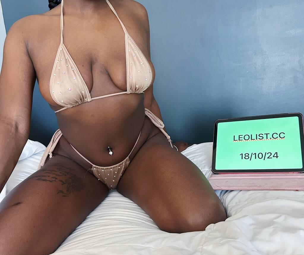 
                        Treasure
                     is Female Escorts. | Hamilton | Ontario | Canada | scarletamour.com 