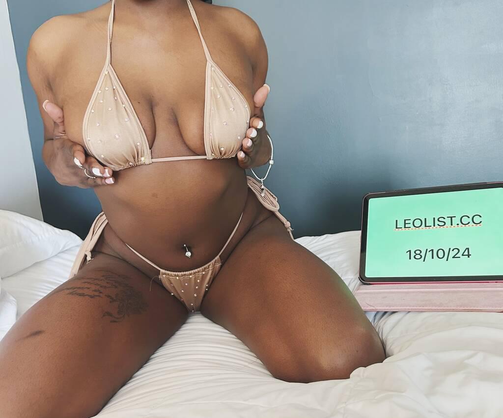 
                        Treasure
                     is Female Escorts. | Hamilton | Ontario | Canada | scarletamour.com 