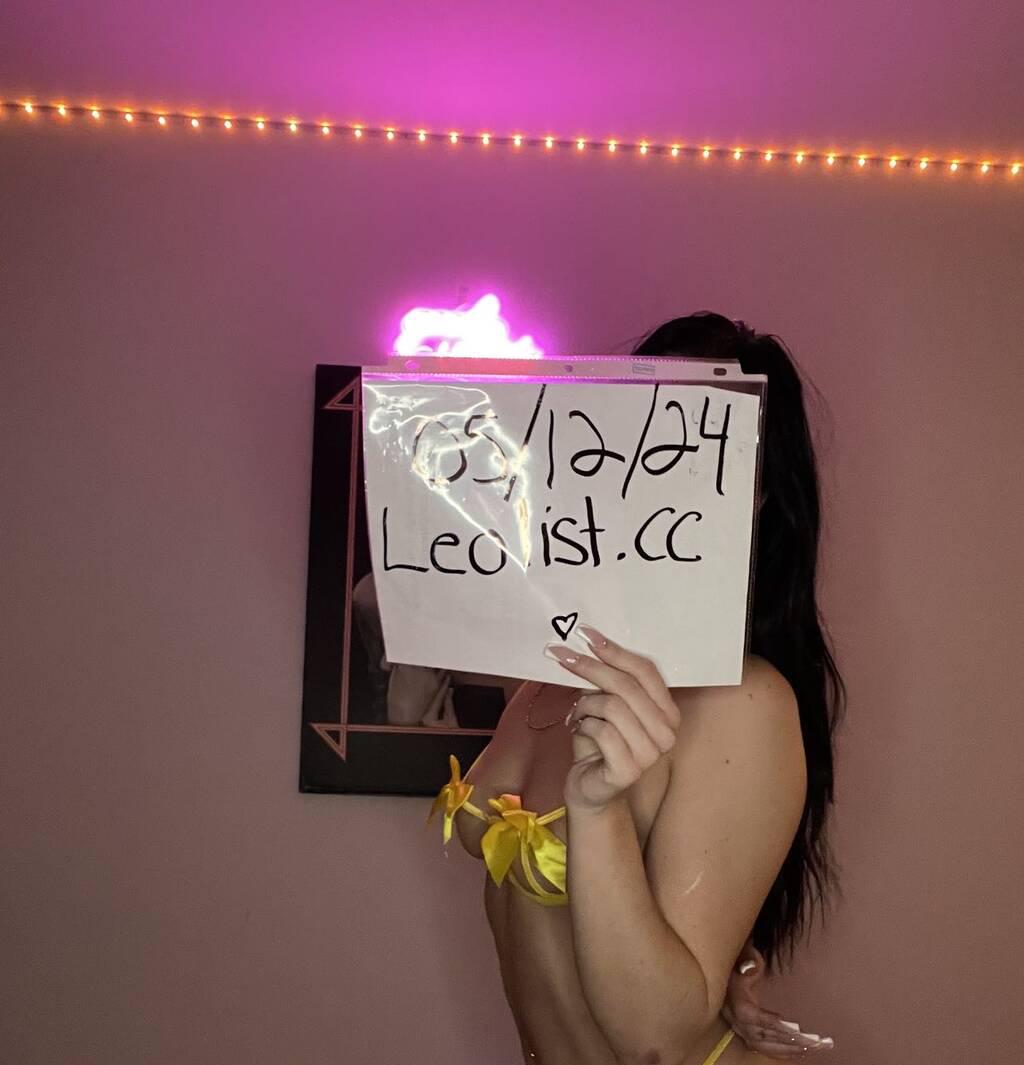 
                        Alexa
                     is Female Escorts. | Quebec City | Quebec | Canada | scarletamour.com 