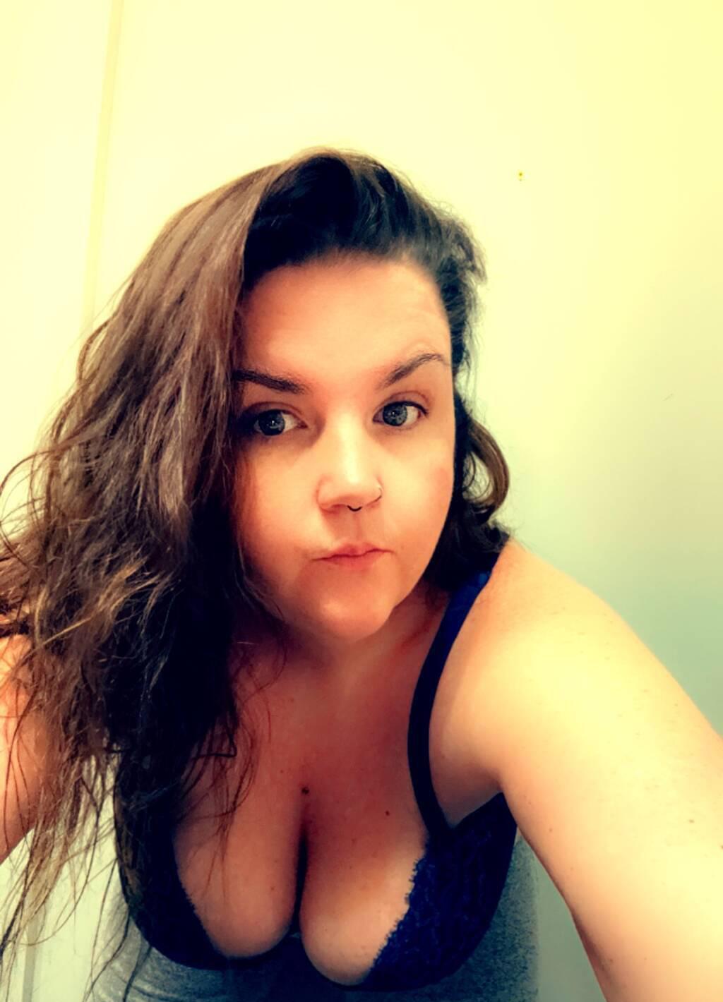 
                        Sav
                     is Female Escorts. | Ottawa | Ontario | Canada | scarletamour.com 