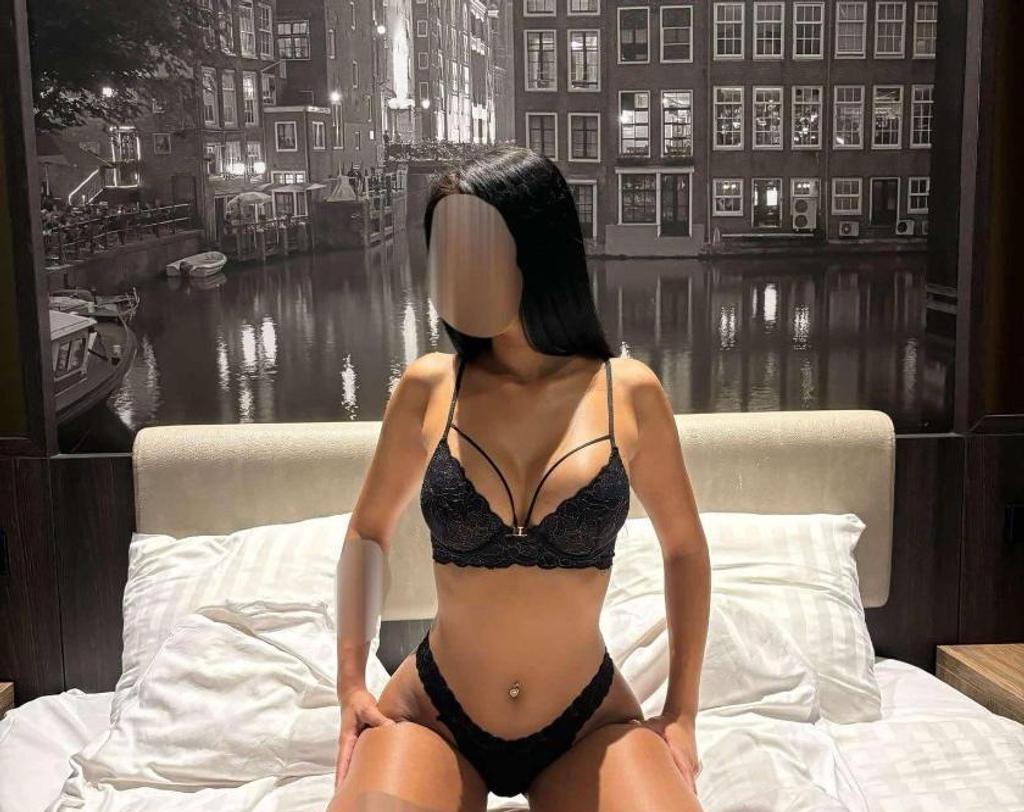  is Female Escorts. | Kent | United Kingdom | United Kingdom | scarletamour.com 