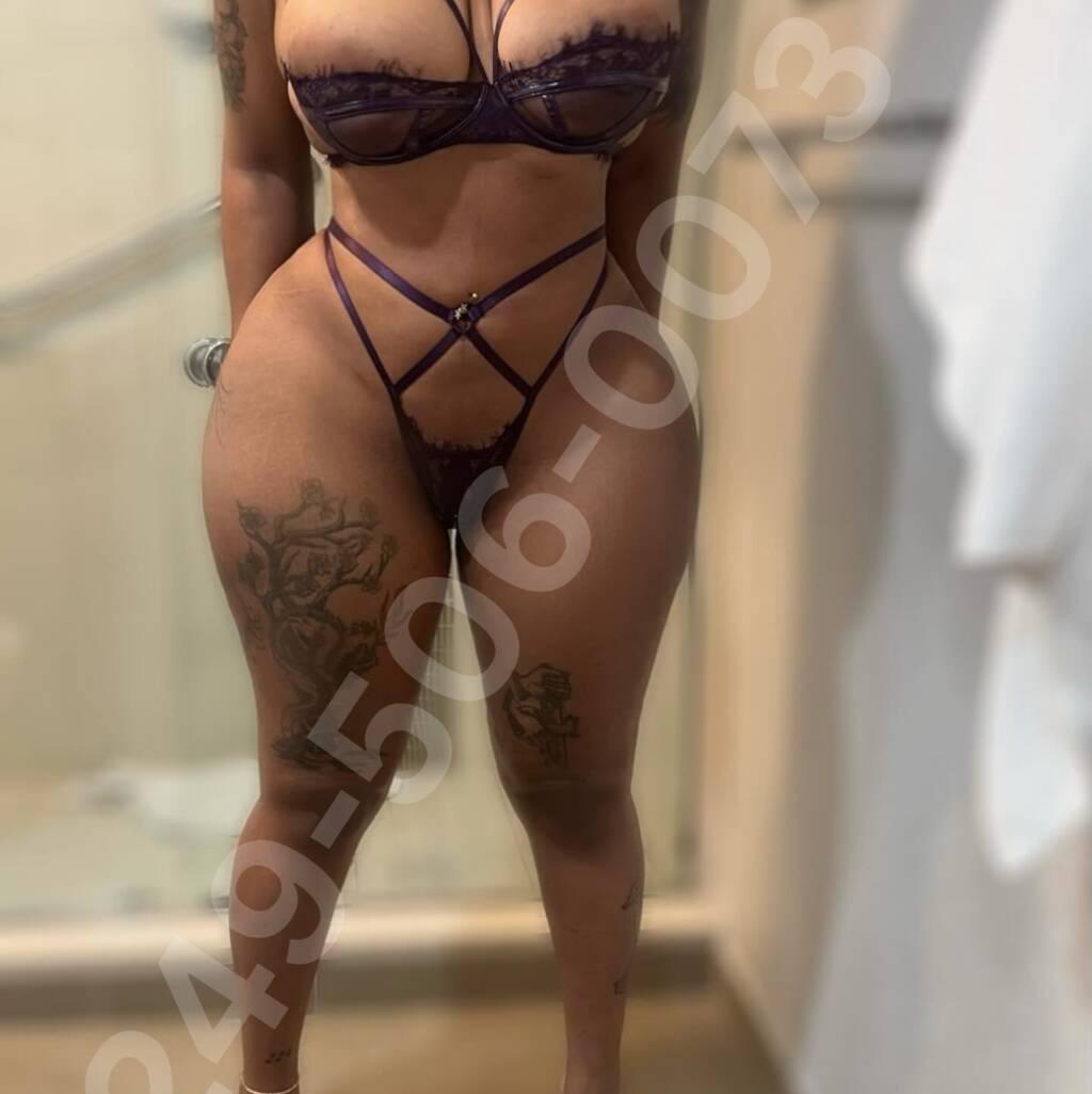 
                        Daisy Harrison
                     is Female Escorts. | Kitchener | Ontario | Canada | scarletamour.com 