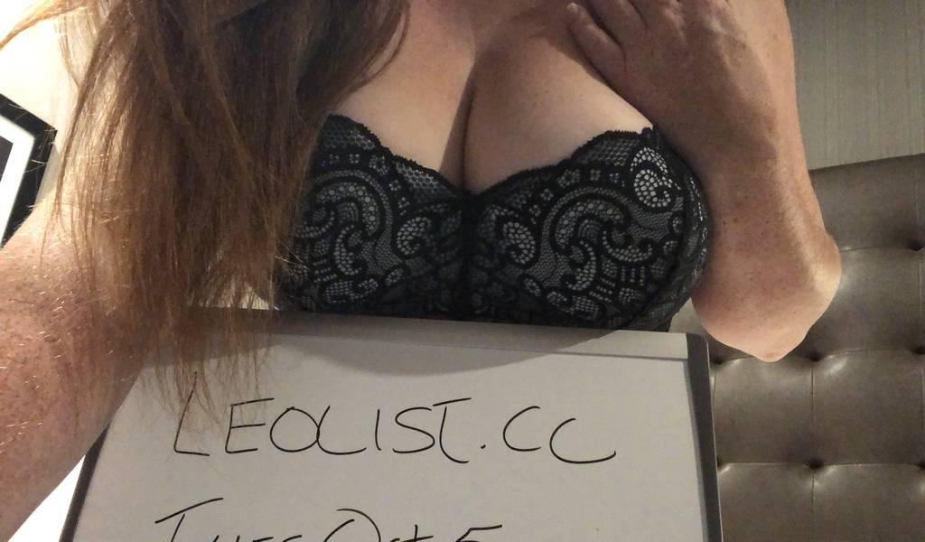 
                        Molly
                     is Female Escorts. | Hamilton | Ontario | Canada | scarletamour.com 