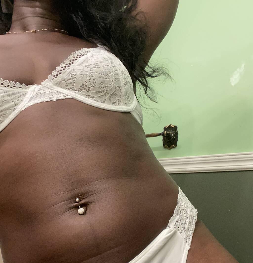 
                        Shonna
                     is Female Escorts. | Saskatoon | Saskatchewan | Canada | scarletamour.com 