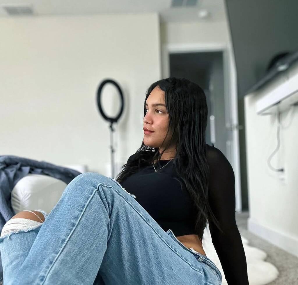 
                        menel
                     is Female Escorts. | St. Albert | Alberta | Canada | scarletamour.com 