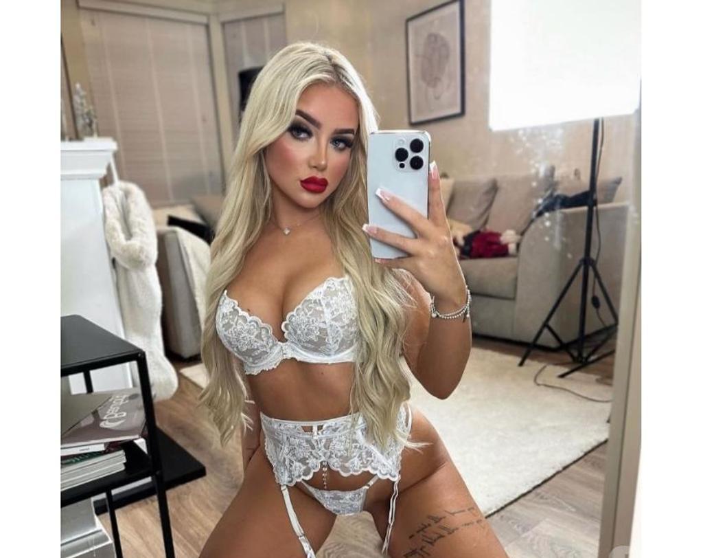 is Female Escorts. | East Anglia | United Kingdom | United Kingdom | scarletamour.com 
