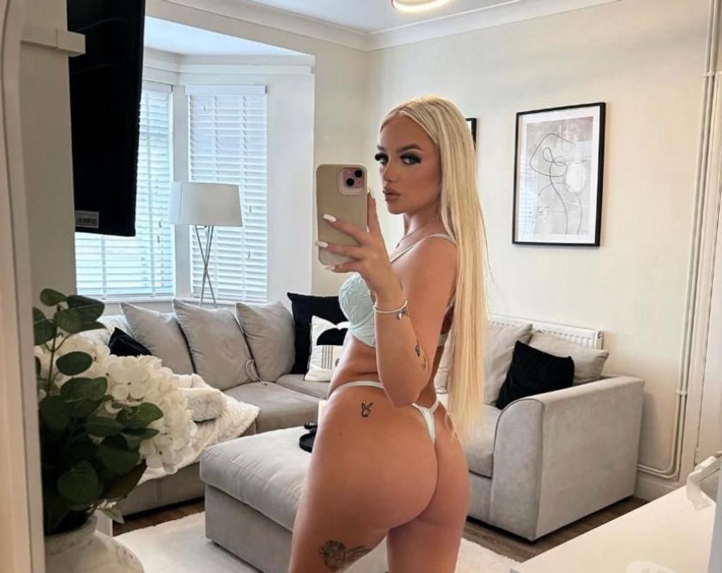  is Female Escorts. | East Anglia | United Kingdom | United Kingdom | scarletamour.com 