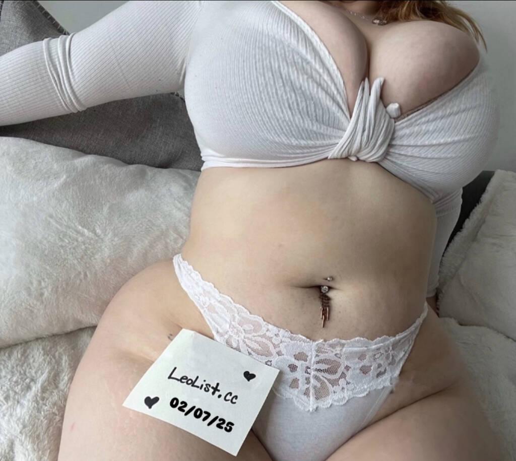 
                        Emily
                     is Female Escorts. | London | Ontario | Canada | scarletamour.com 