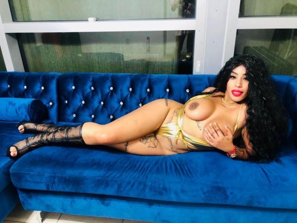 is Female Escorts. | West Palm Beach | Florida | United States | scarletamour.com 