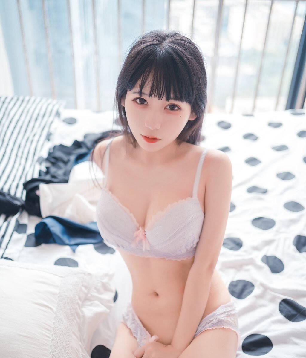 
                        587~884~0224 IN/OUTCALL
                     is Female Escorts. | Calgary | Alberta | Canada | scarletamour.com 