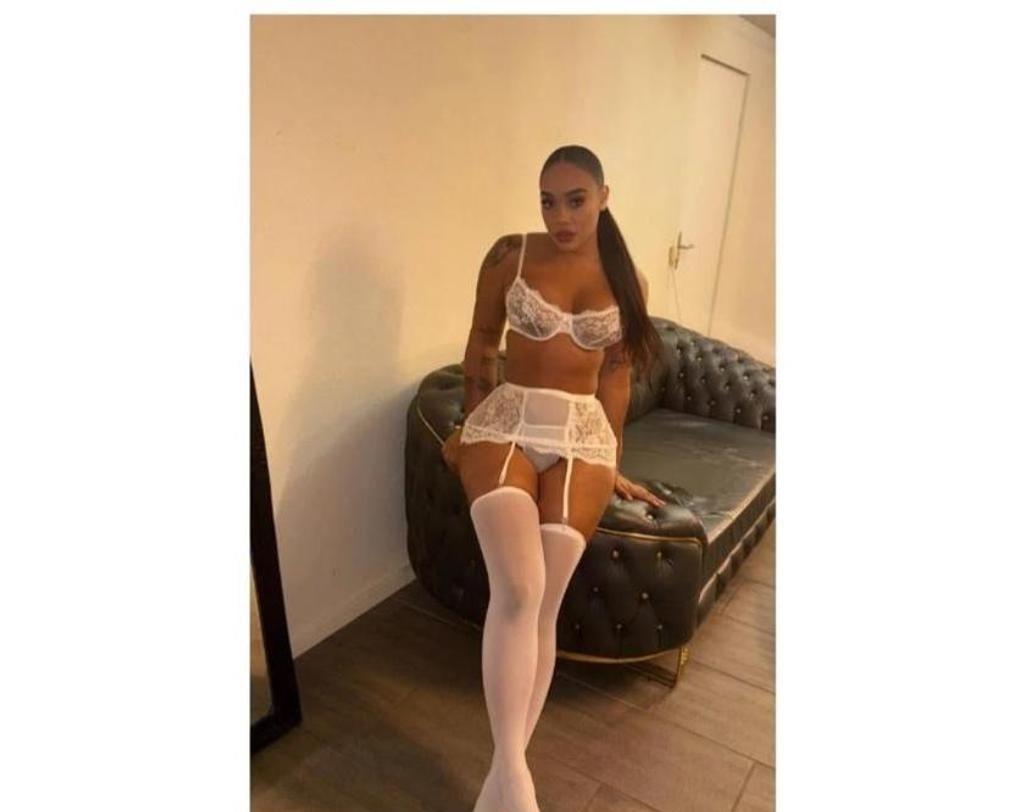  is Female Escorts. | Edinburgh | United Kingdom | United Kingdom | scarletamour.com 