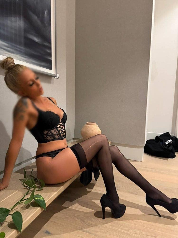 Taylah Thompson is Female Escorts. | Melbourne | Australia | Australia | scarletamour.com 
