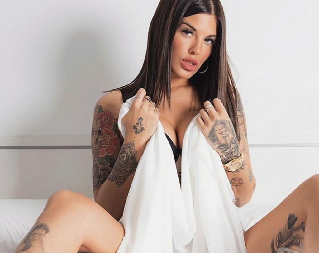  is Female Escorts. | London | United Kingdom | United Kingdom | scarletamour.com 