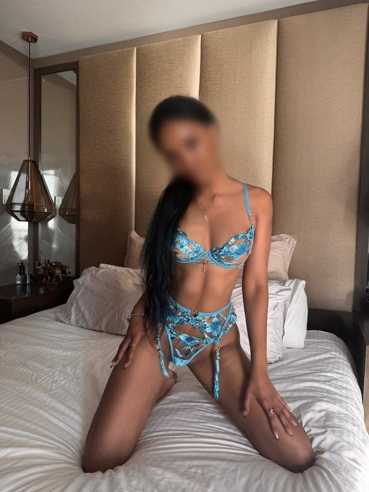 Mercedes Milan is Female Escorts. | Perth | Australia | Australia | scarletamour.com 