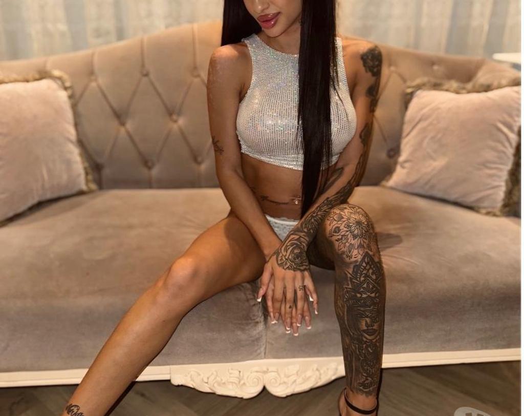  is Female Escorts. | London | United Kingdom | United Kingdom | scarletamour.com 