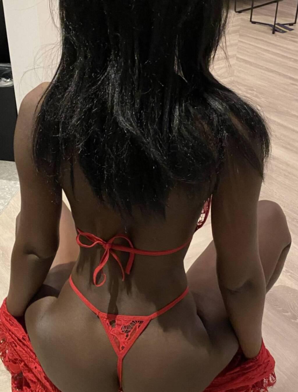 
                        Serena
                     is Female Escorts. | Toronto | Ontario | Canada | scarletamour.com 