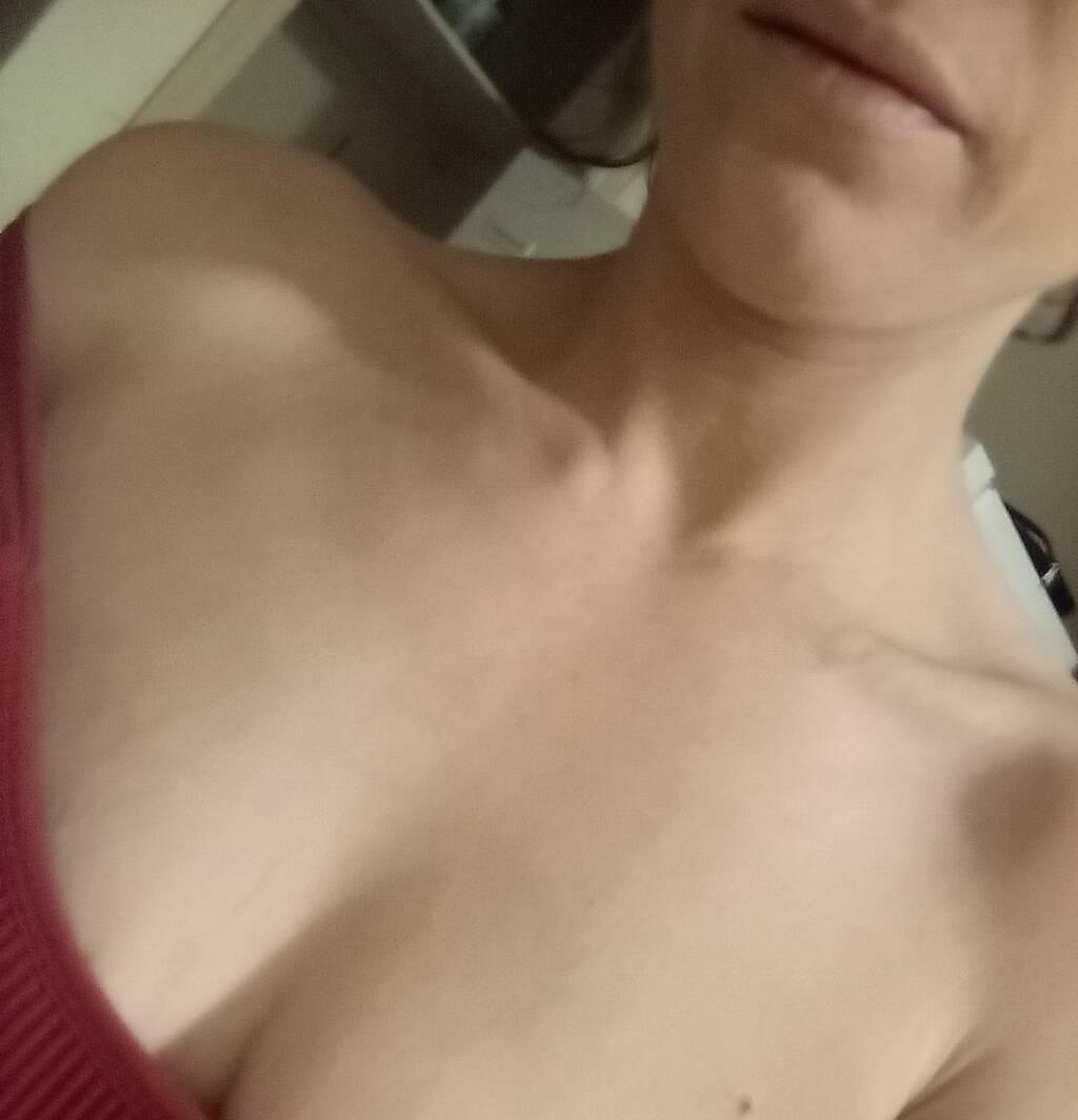 
                        Jenna 229-1845
                     is Female Escorts. | Winnipeg | Manitoba | Canada | scarletamour.com 