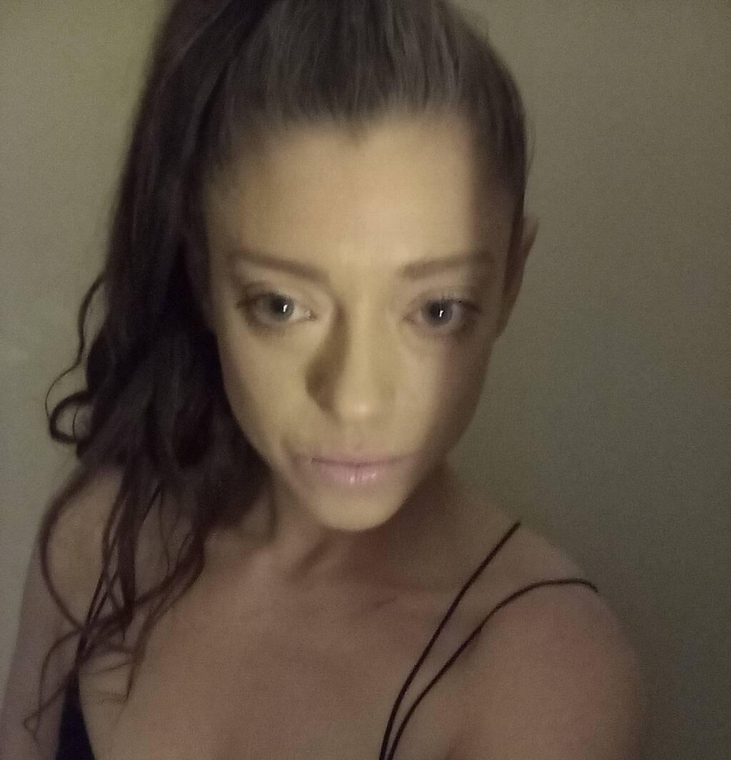 
                        Jenna 229-1845
                     is Female Escorts. | Winnipeg | Manitoba | Canada | scarletamour.com 