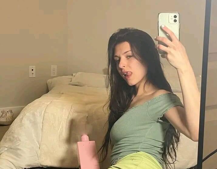 
                        Amélia
                     is Female Escorts. | Saguenay | Quebec | Canada | scarletamour.com 
