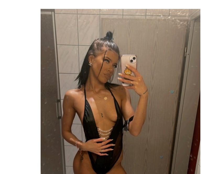  is Female Escorts. | Belfast | United Kingdom | United Kingdom | scarletamour.com 