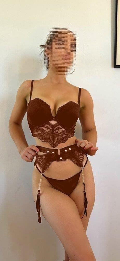 Hot girl Nat is Female Escorts. | Cairns | Australia | Australia | scarletamour.com 