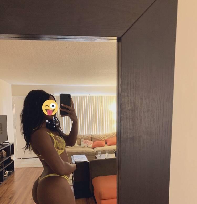 
                        Jasmine
                     is Female Escorts. | Brandon | Manitoba | Canada | scarletamour.com 