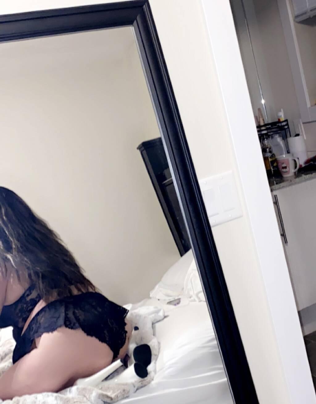 
                        Michelle
                     is Female Escorts. | Calgary | Alberta | Canada | scarletamour.com 