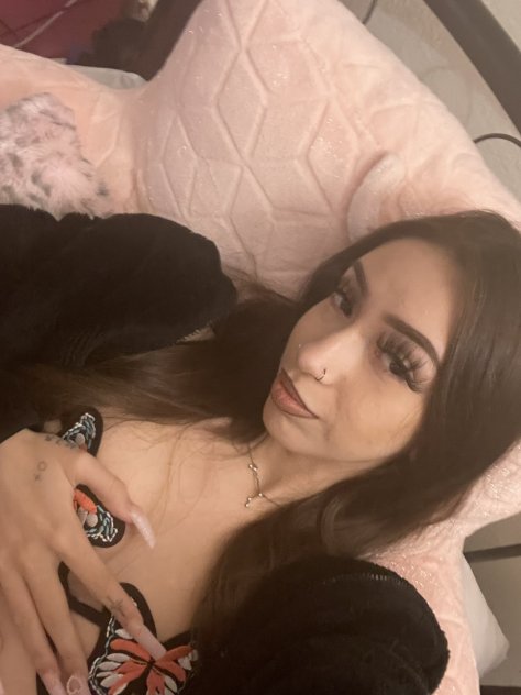  is Female Escorts. | martinsburg | West Virginia | United States | scarletamour.com 