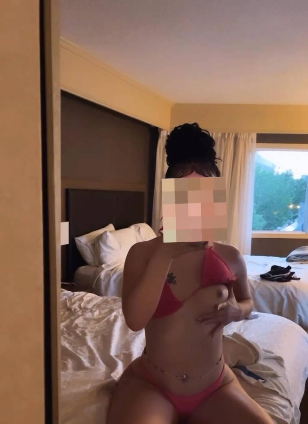 
                        Layla
                     is Female Escorts. | Edmonton | Alberta | Canada | scarletamour.com 