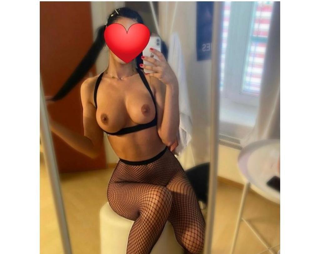  is Female Escorts. | Manchester | United Kingdom | United Kingdom | scarletamour.com 