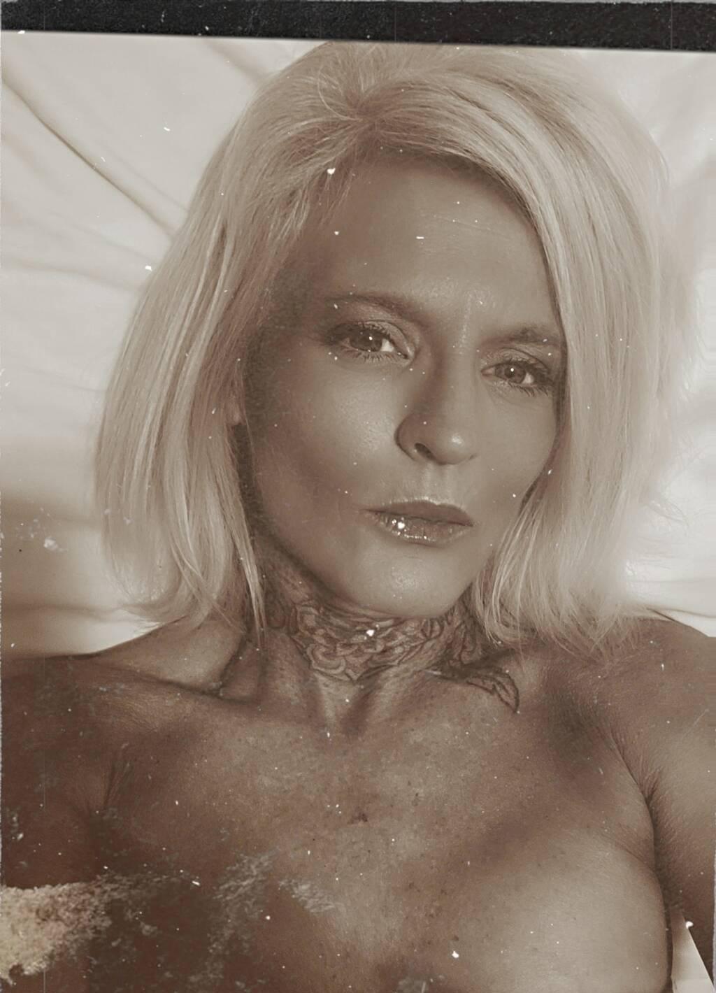 
                        Arianna
                     is Female Escorts. | Red Deer | Alberta | Canada | scarletamour.com 
