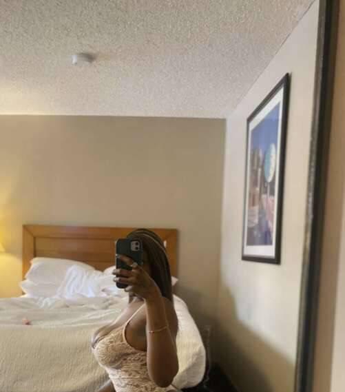 
                        Dream
                     is Female Escorts. | Hamilton | Ontario | Canada | scarletamour.com 